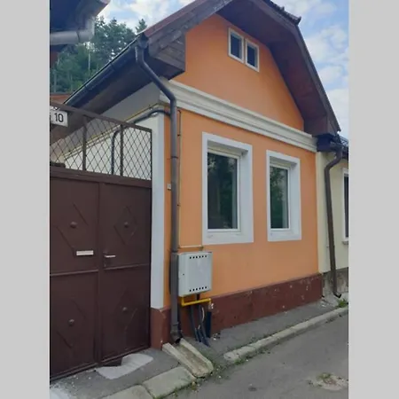 Casa Singur In Curte, Centru Vechi, 4 Persoane Feriehus