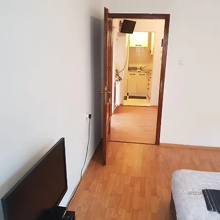 Casa Singur In Curte, Centru Vechi, 4 Persoane Feriehus *
