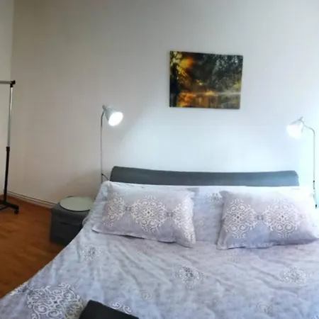 Casa Singur In Curte, Centru Vechi, 4 Persoane Feriehus *