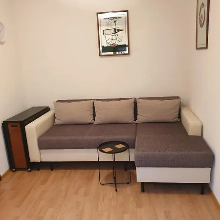 Casa Singur In Curte, Centru Vechi, 4 Persoane *