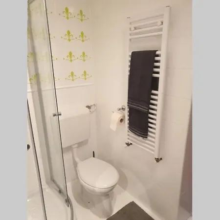 Feriehus Casa Singur In Curte, Centru Vechi, 4 Persoane Braşov